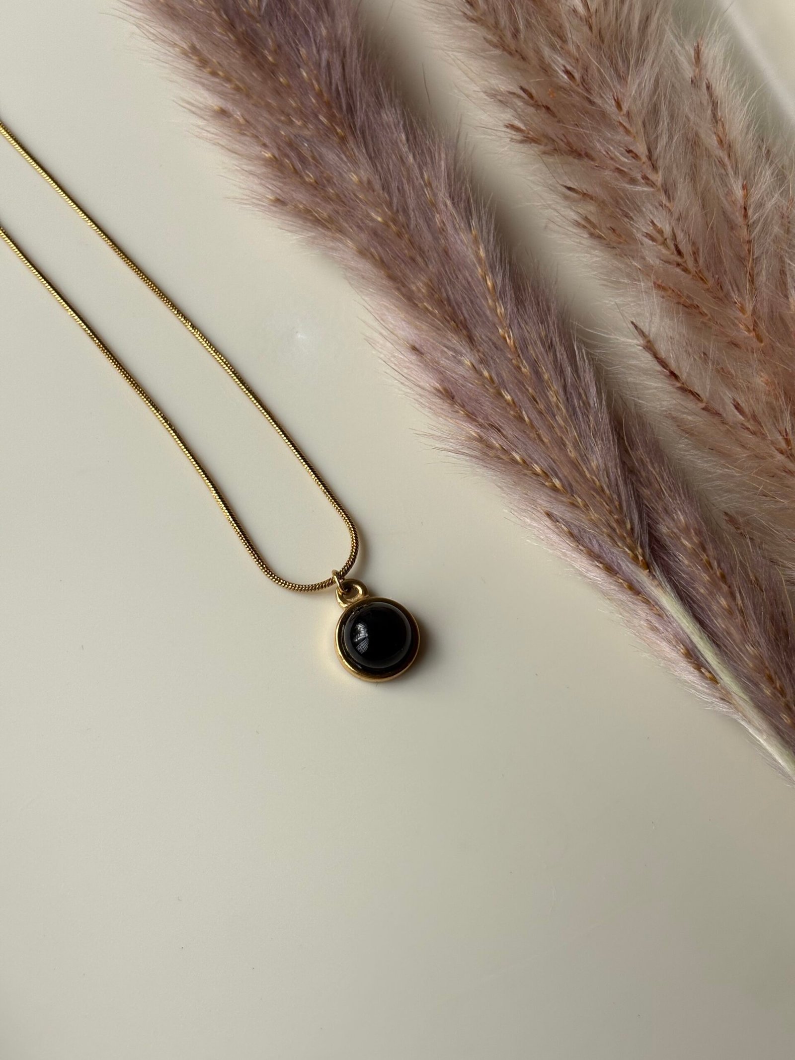 Black round neck chain - Image 2