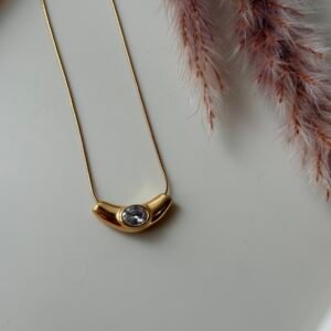 Curved Bar Pendant Necklace