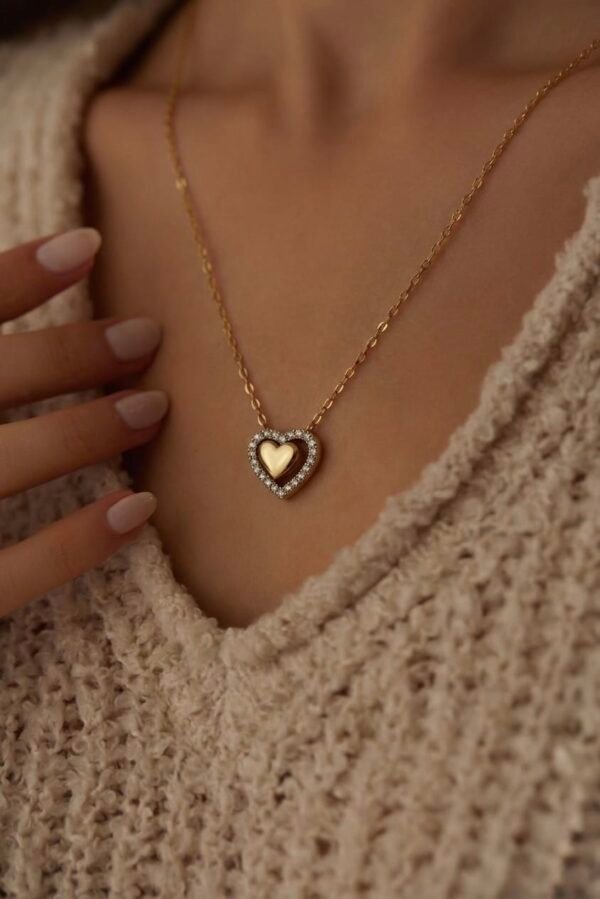 Minimal heart stone pendant
