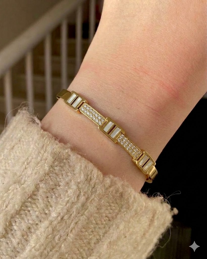 Chunky Chain-Link Pavé Bracelet. - Image 2