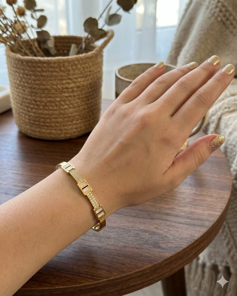 Chunky Chain-Link Pavé Bracelet. - Image 3
