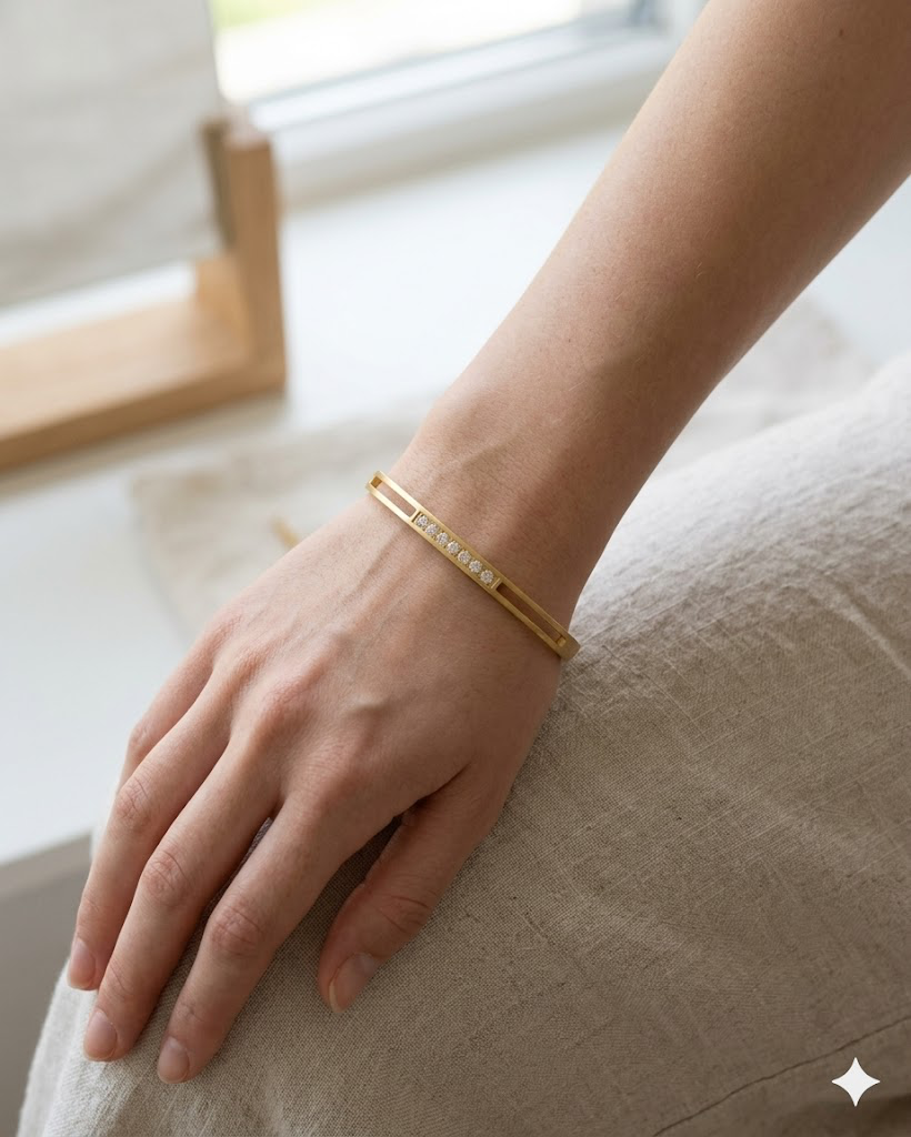Cutout Bar Pavé Bangle thin wrist - Image 3