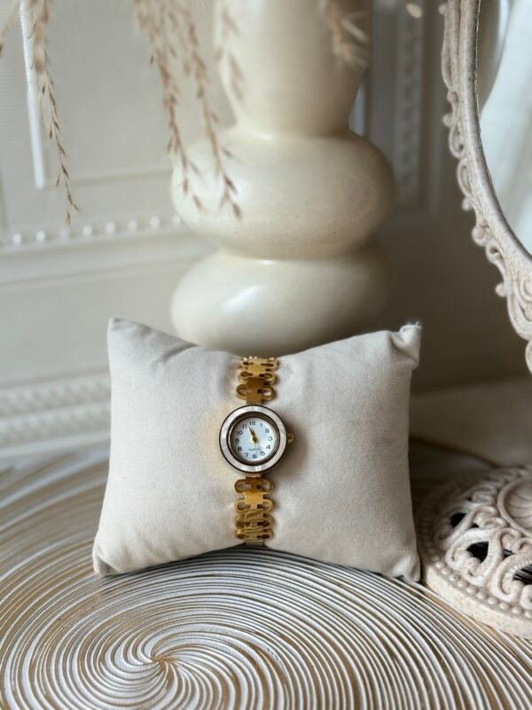 2.6 wrist suitable bangle watch