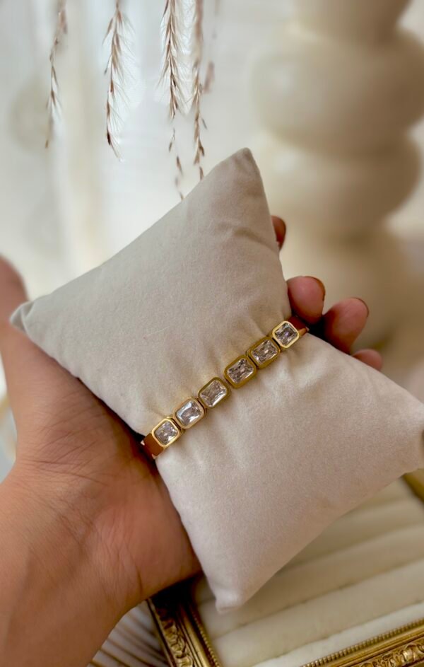 Crystal luxe openable bangle