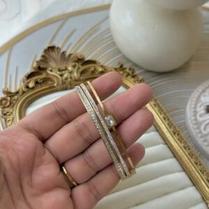 Solitaire Centerpiece Bangle