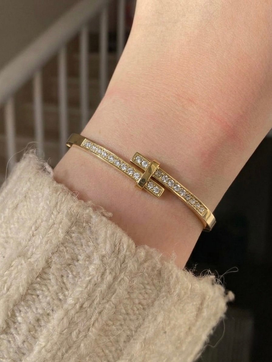 T-buckle bangle thin wrist - Image 4