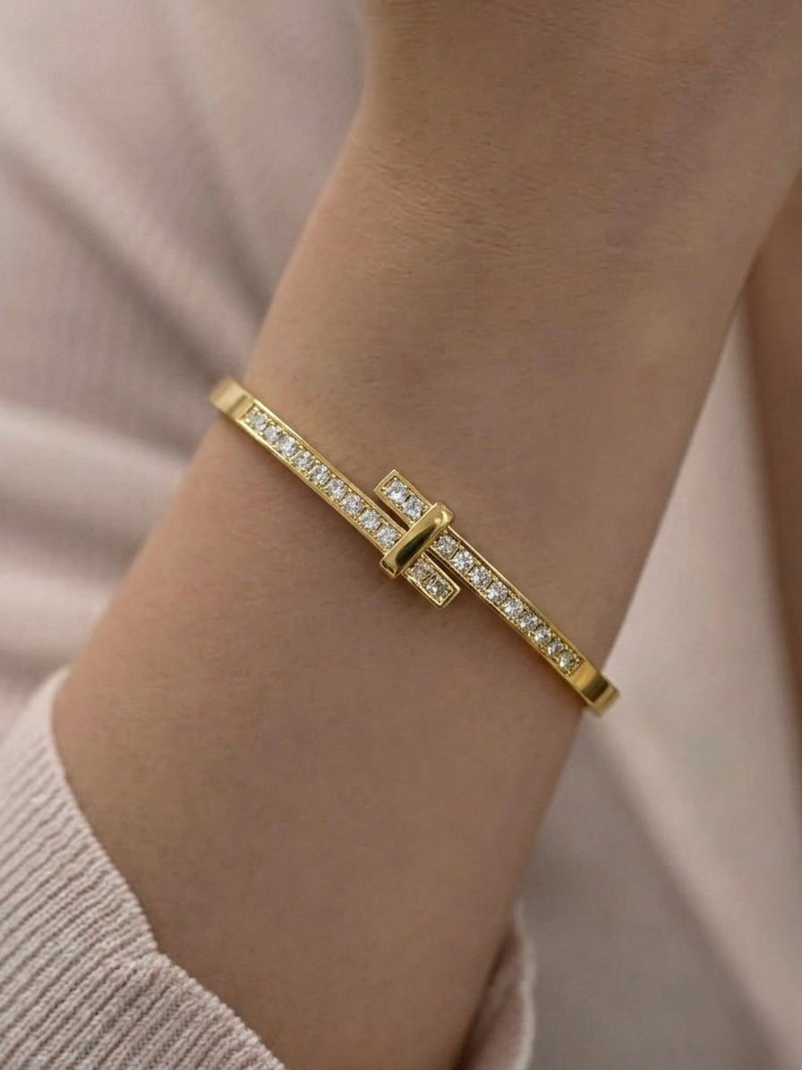 T-buckle bangle thin wrist - Image 3