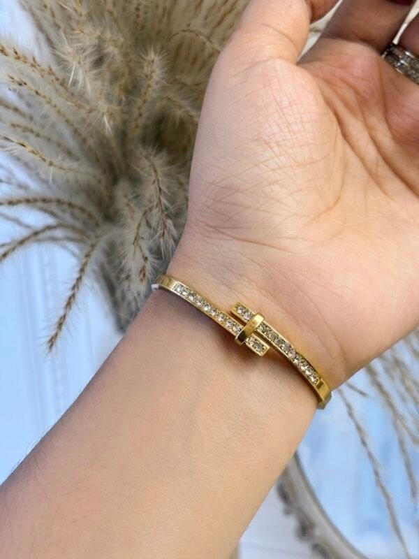 T-buckle bangle thin wrist