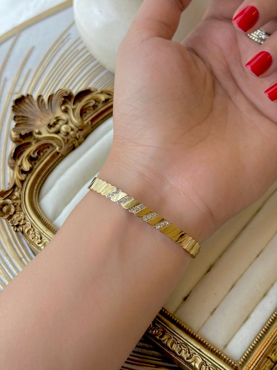 Diagonal stone-set gold bangle thin wrist - Image 3