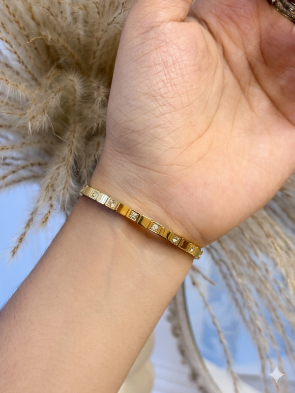 Gold bar square stones thin wrist bangle