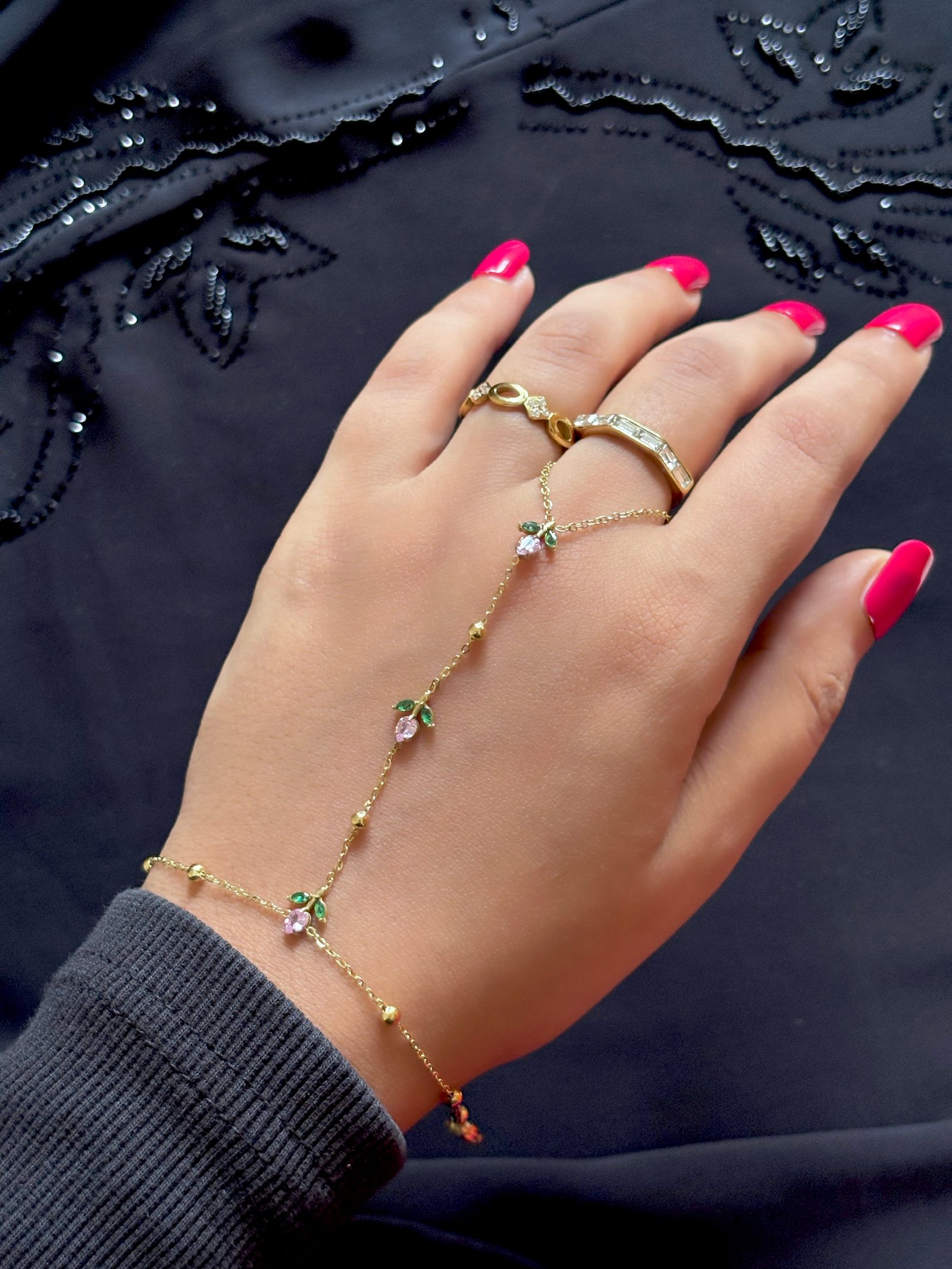 pink tulip 🌷 hand chain