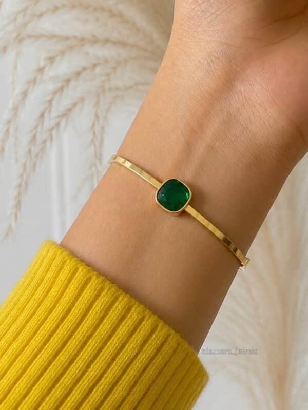 green stone thin wrist bangle